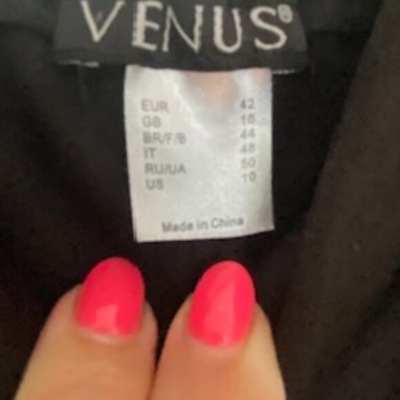 VENUS BLACK DRESS - Picture 3 of 5